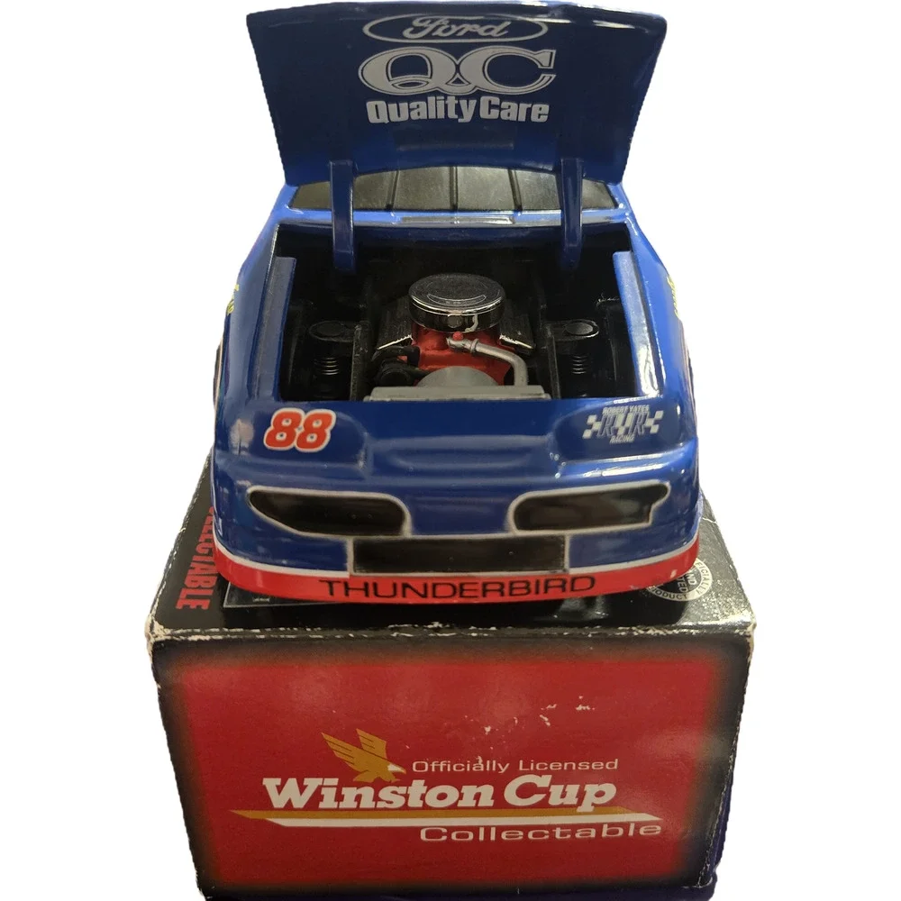 Dale Jarrett #88 Ford Quality Care 1996 Winston Cup Bank 1:24 Ltd Ed